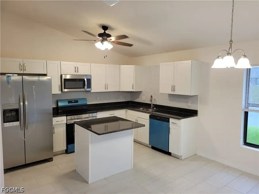 1105 NE 6th Place, Cape Coral, FL 33909 - #2