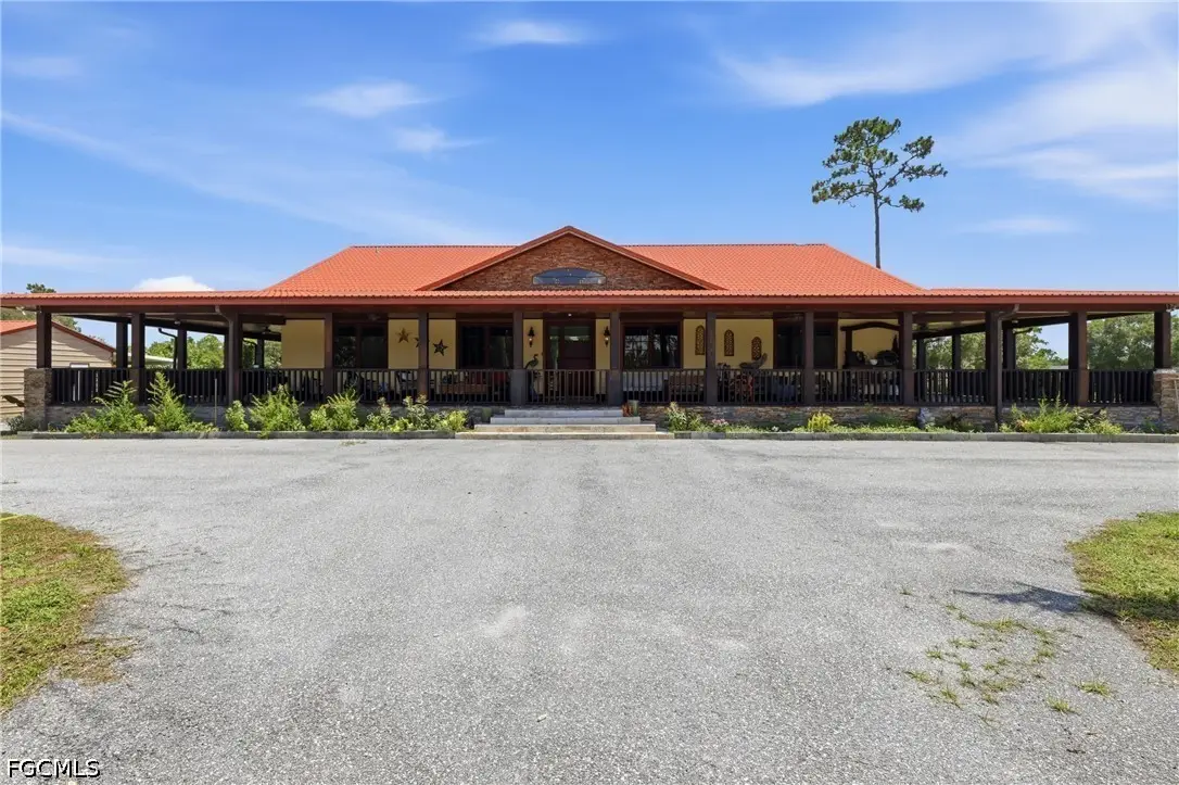 842 Hunting Club Avenue, Clewiston, FL 33440 - #1