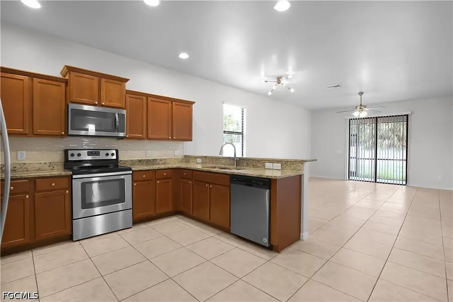 820 SW 9th Avenue, Cape Coral, FL 33991 - #3