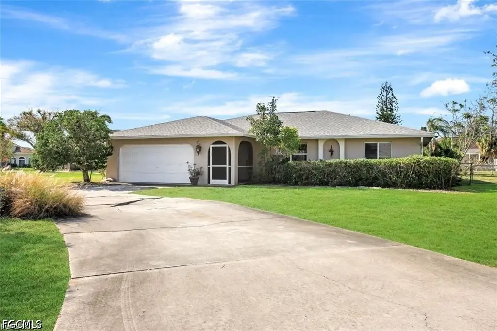 1124 SE 4th Street, Cape Coral, FL 33990 - #1