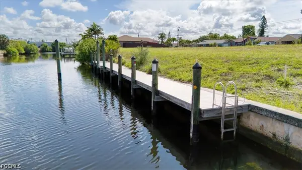 1102 SE 13th Avenue, Cape Coral, FL 33990