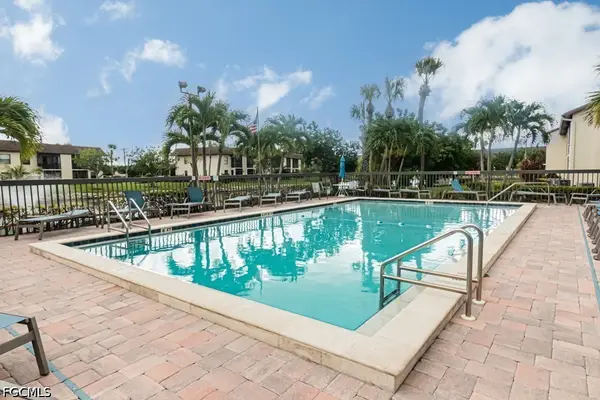 9275 Lake Park Drive #204, Fort Myers, FL 33919