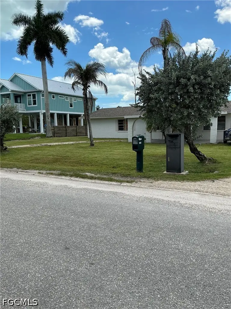 16620 Arbor Ridge Drive, Fort Myers, FL 33908 - #2