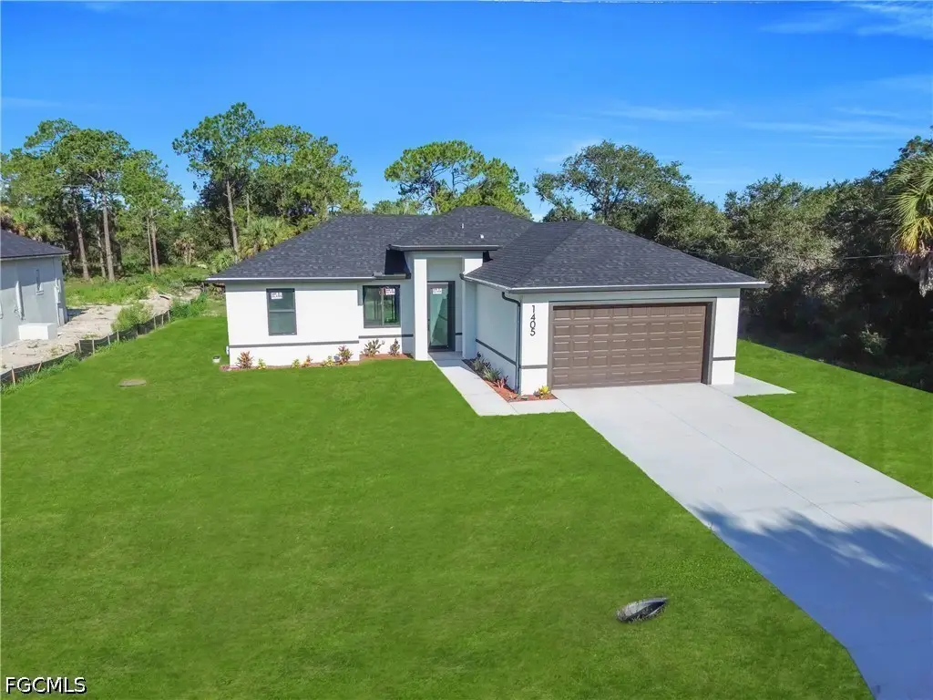 1405 Palmetto Avenue, Lehigh Acres, FL 33972 - #1