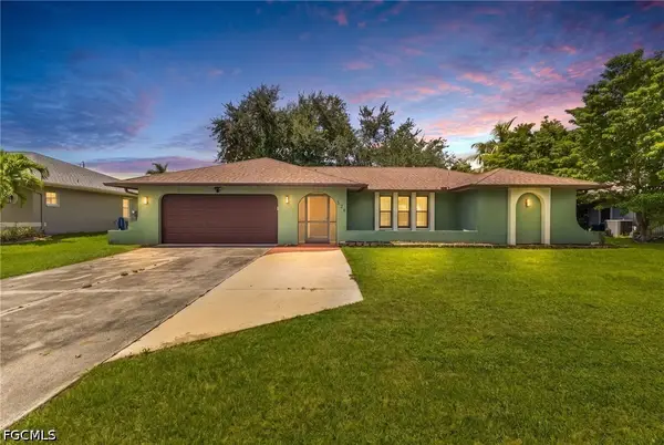 526 SE 34th Street, Cape Coral, FL 33904