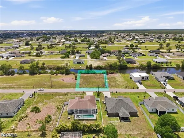 3000 NE 1st Place, Cape Coral, FL 33909