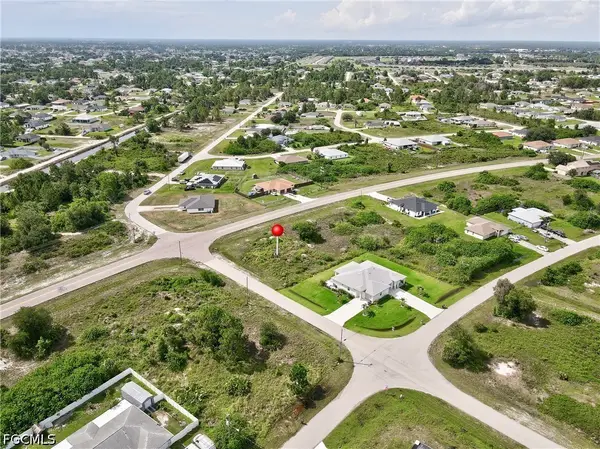 854/856 Alabama Road S, Lehigh Acres, FL 33974