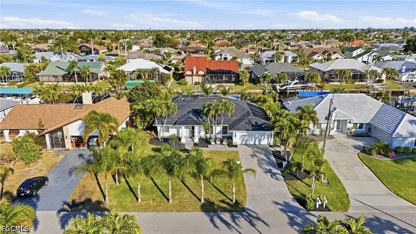 5227 SW 11th Place, Cape Coral, FL 33914