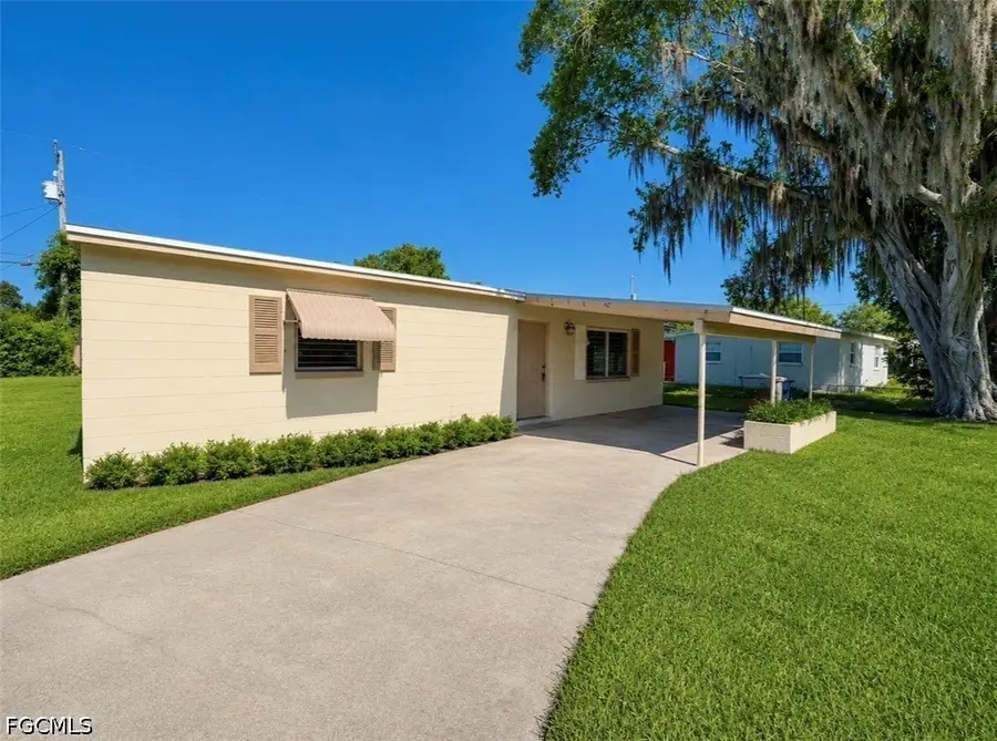 27 Apache Street, Lehigh Acres, FL 33936 - #2