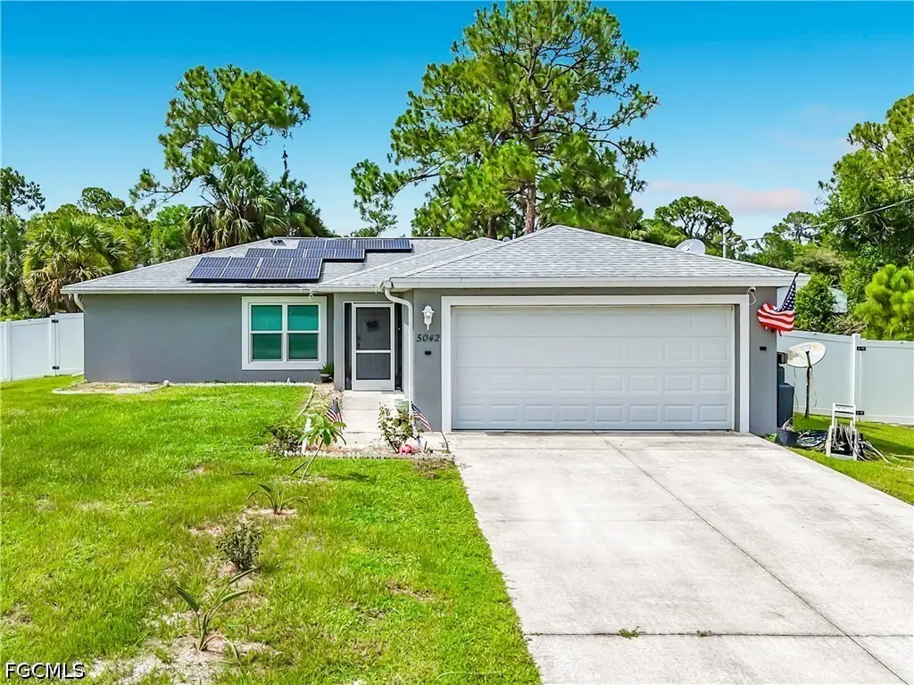 5042 SE Tradewinds Circle, Labelle, FL 33935 - #1