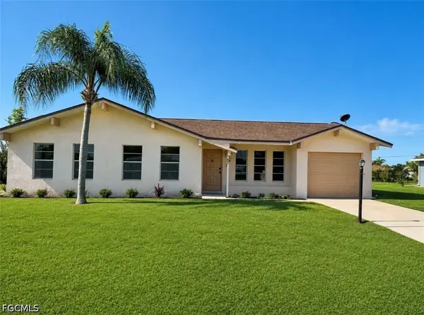 406 Parkside Street, Lehigh Acres, FL 33936