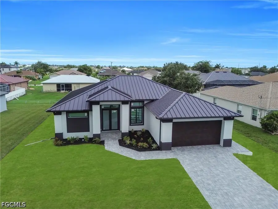 2204 NW 5th Terrace, Cape Coral, FL 33993 - #2