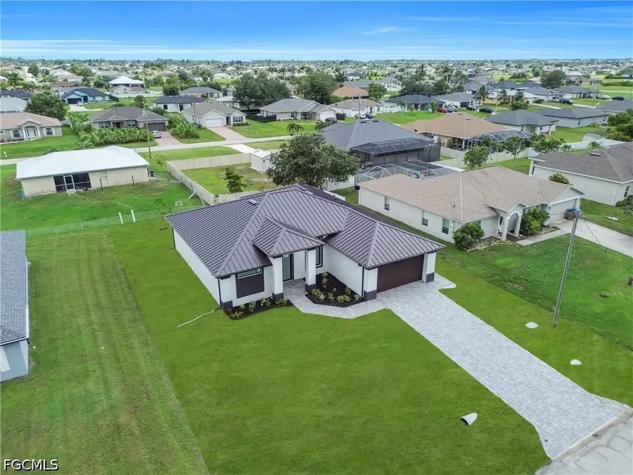 2204 NW 5th Terrace, Cape Coral, FL 33993 - #3
