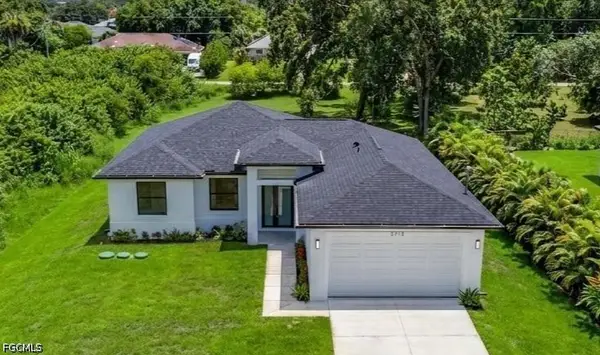 2713 8th Street W, Lehigh Acres, FL 33971
