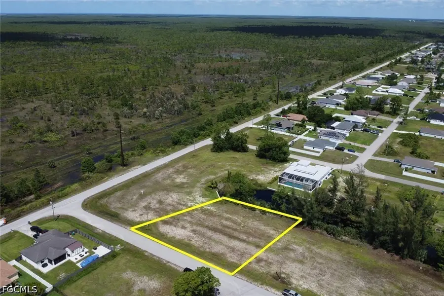 807 NE 38th Terrace, Cape Coral, FL 33909 - #2