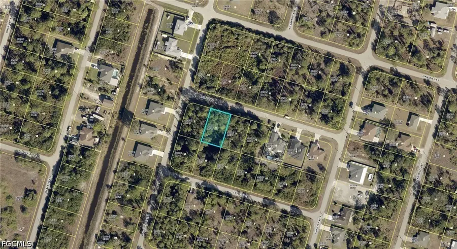954 Iris Street E, Lehigh Acres, FL 33974 - #3
