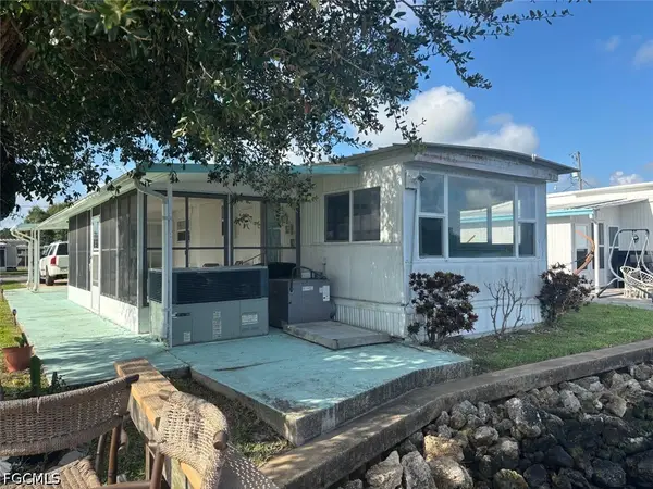 2012 South Olga Drive N, Fort Myers, FL 33905