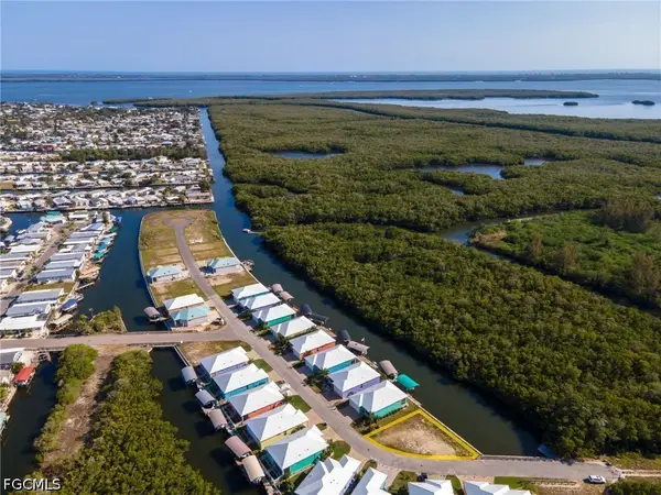 3155 Trawler Lane, St James City, FL 33956