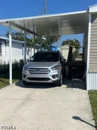 11000 Ballweg Lane, Fort Myers, FL 33908
