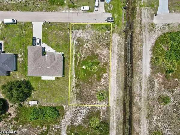 2718 25th Street Sw, Lehigh Acres, FL 33976