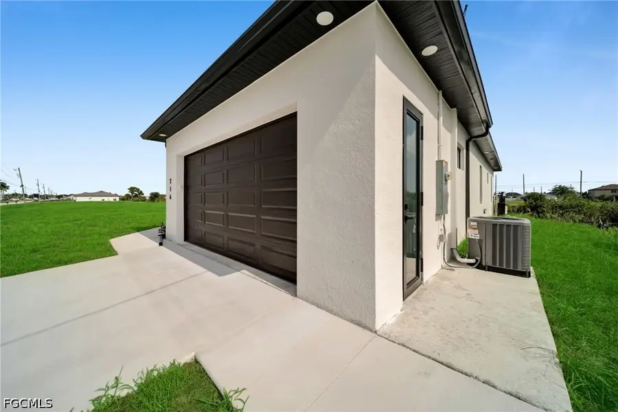 216 NE 25th Terrace, Cape Coral, FL 33909 - #3