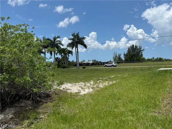 1135 NW 28th Place, Cape Coral, FL 33993