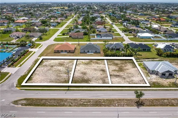2916 Skyline Boulevard, Cape Coral, FL 33914