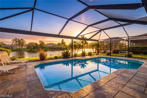 11117 Lakeland Circle, Fort Myers, FL 33913