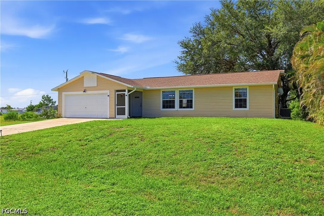 302 NW 5th Terrace, Cape Coral, FL 33993 - #1