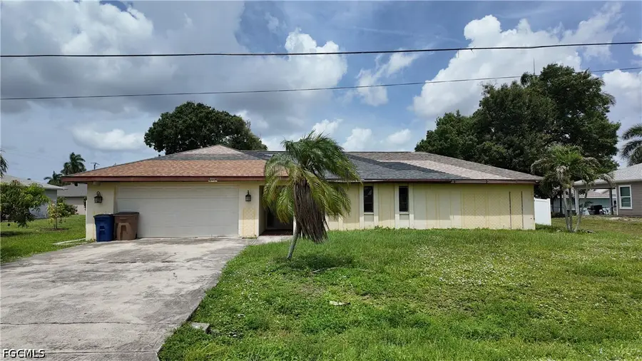 311 Oklahoma Avenue, Fort Myers, FL 33905 - #3