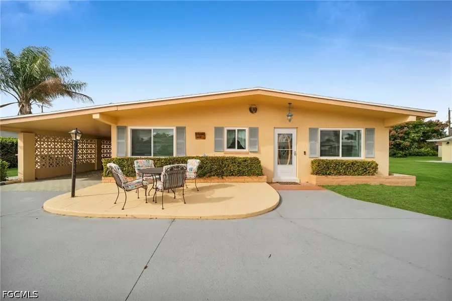 5208 Wilmington Court, Cape Coral, FL 33904 - #3