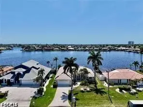 702 SW 52nd Street, Cape Coral, FL 33914 - #2