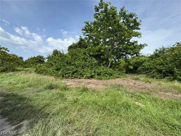 2707 NE 22nd Place, Cape Coral, FL 33909