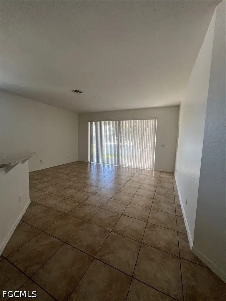 4024 26th Street Sw, Lehigh Acres, FL 33976 - #3