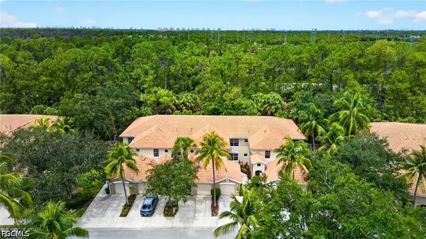 1672 Tarpon Bay Drive S #102, Naples, FL 34119