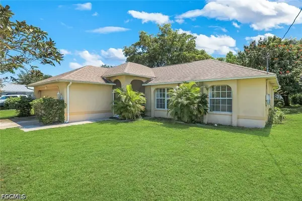 1015 SE 4th Place, Cape Coral, FL 33990