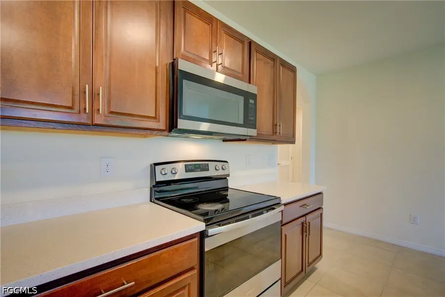 919 NE 11th Street, Cape Coral, FL 33909 - #3