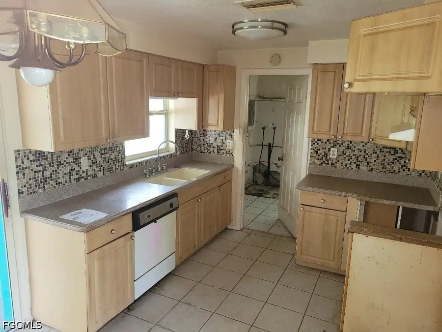 6683 E Tropicana Drive, Fort Myers, FL 33919 - #3