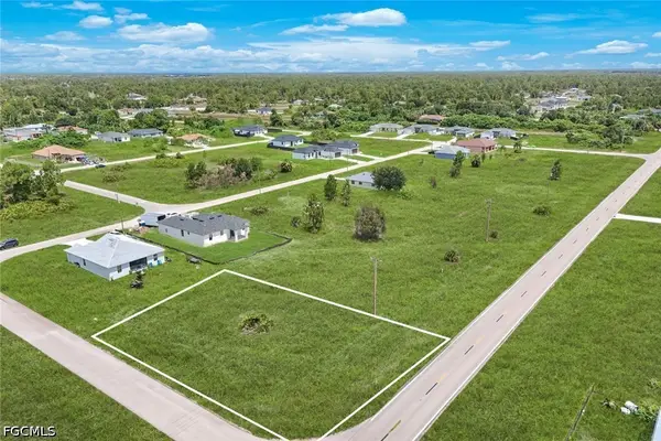 926 Columbus Boulevard, Lehigh Acres, FL 33974