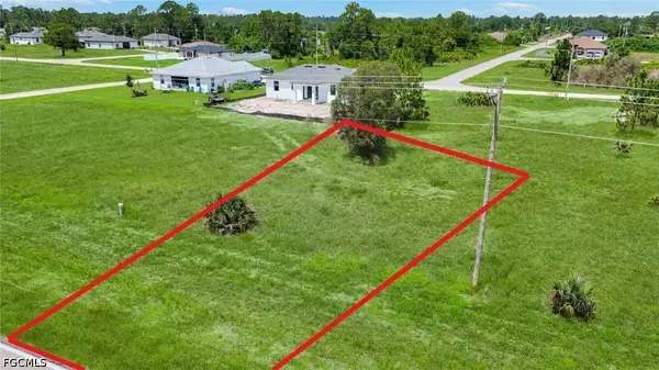 922 Columbus Boulevard, Lehigh Acres, FL 33974