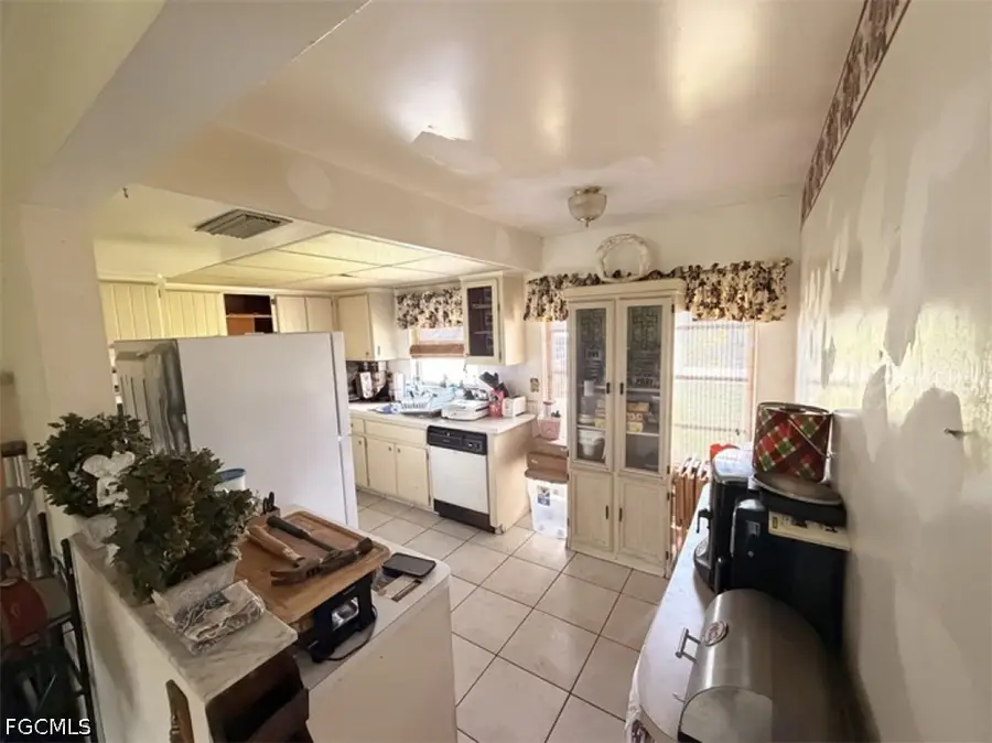 1510 SE 42nd Street, Cape Coral, FL 33904 - #3