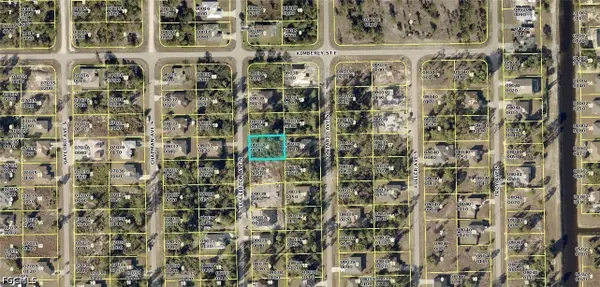 733 Fullerton Avenue S, Lehigh Acres, FL 33974