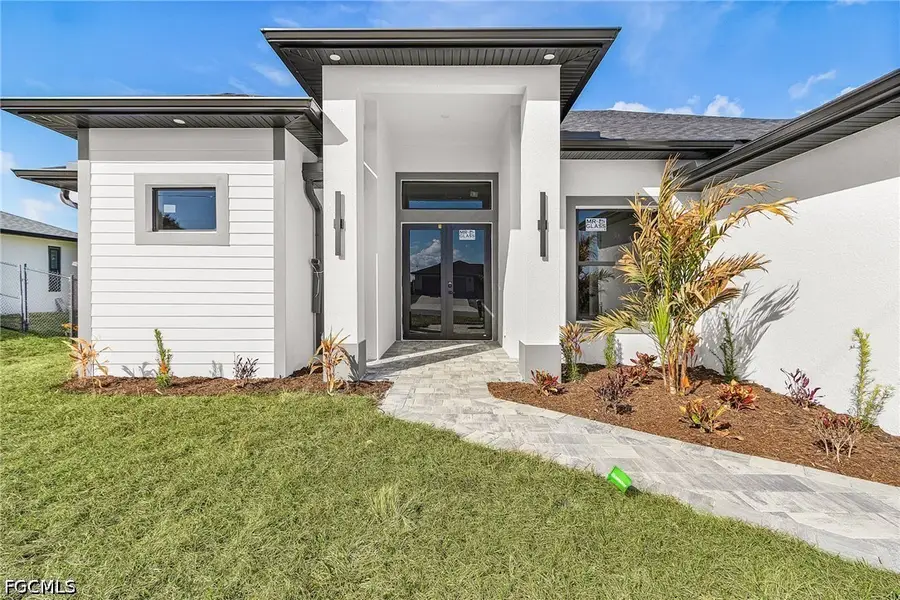 2200 NE 15th Avenue, Cape Coral, FL 33909 - #2