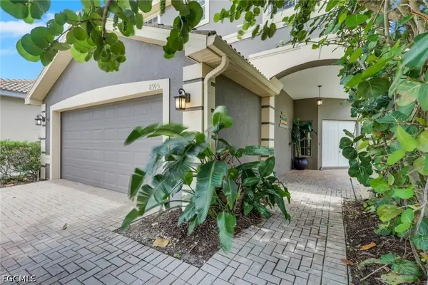 8995 Spring Mountain Way, Fort Myers, FL 33908