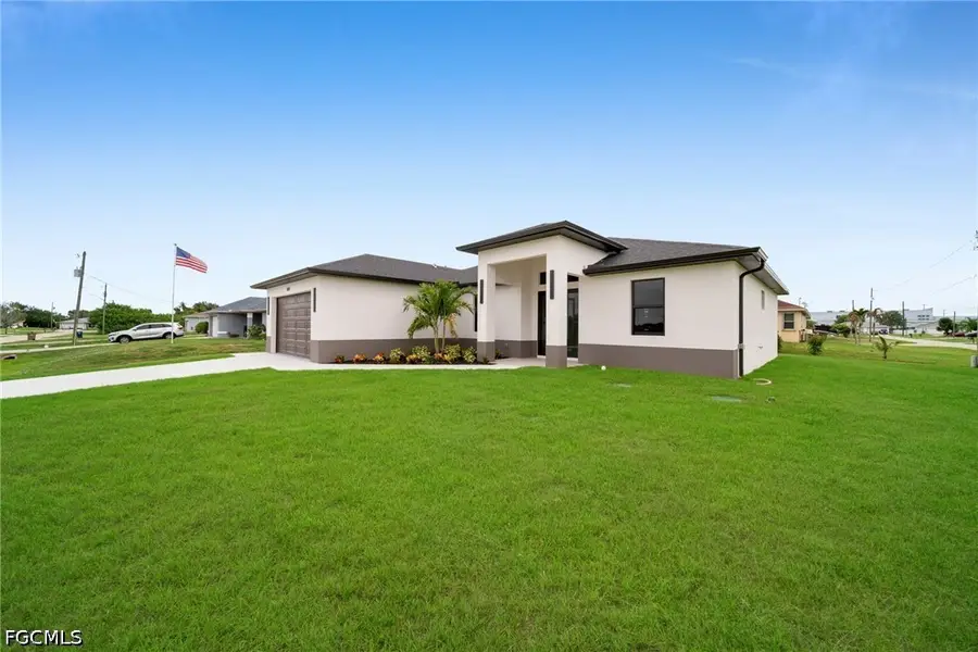 810 Carlfield Avenue, Lehigh Acres, FL 33971 - #2
