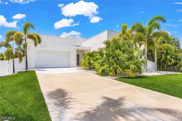 914 Dolphin Drive, Cape Coral, FL 33904