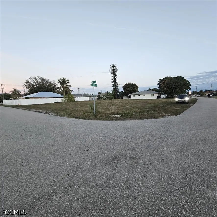 3807 SE 10th Place, Cape Coral, FL 33904 - #1