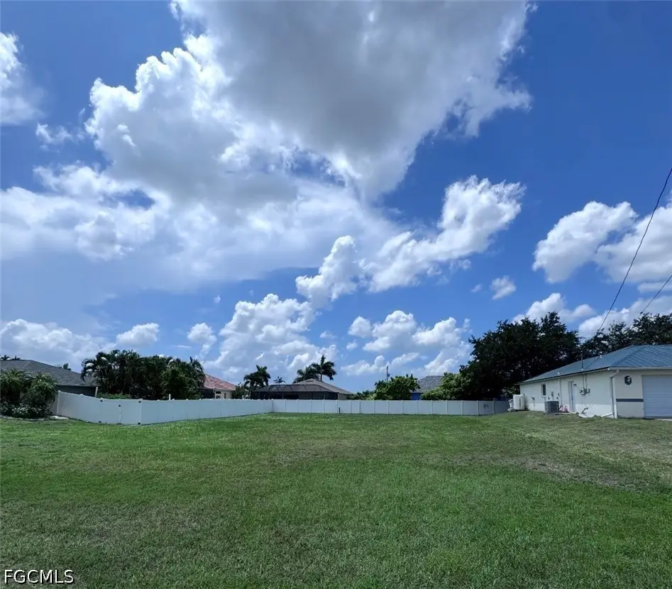 1810 SW 27th Street, Cape Coral, FL 33914 - #1