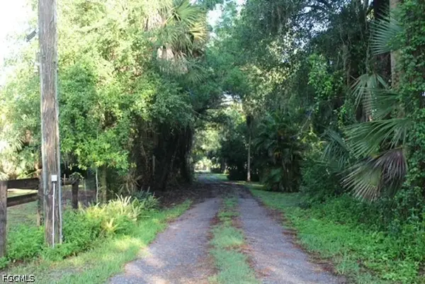 5460 Jackson Road, Fort Myers, FL 33905