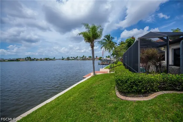 412 Cape Coral Parkway W, Cape Coral, FL 33914